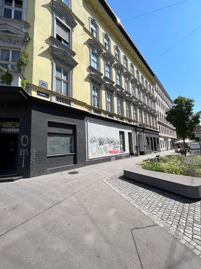 Sunny Apartment Next To Metro 1Br Wien Eksteriør billede