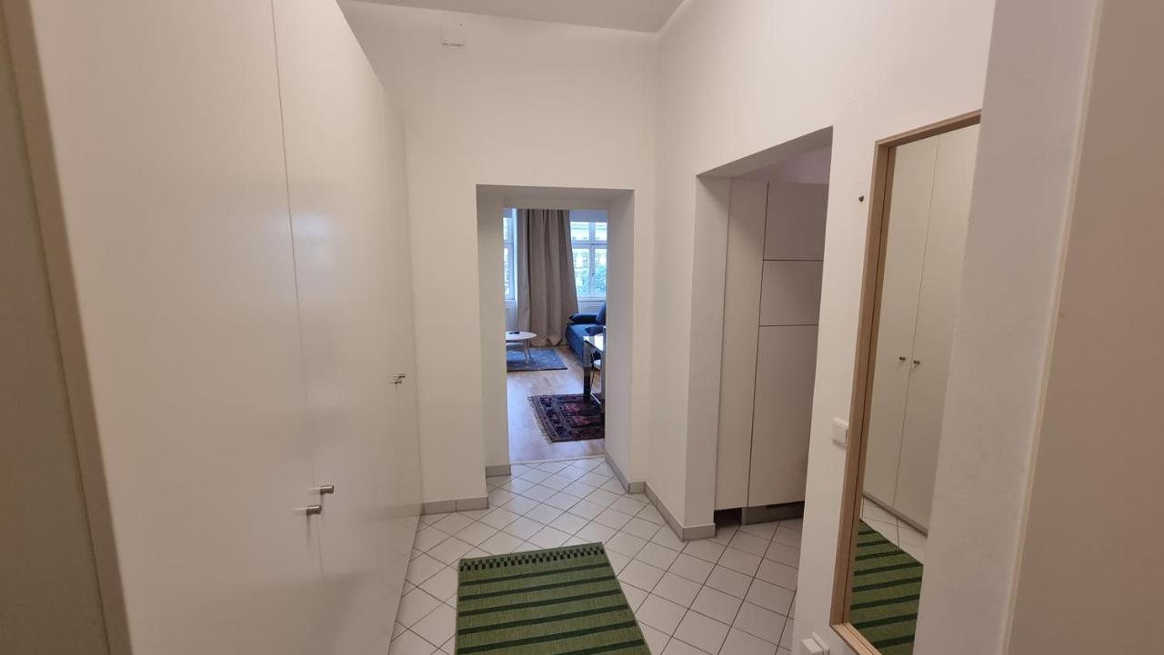 Sunny Apartment Next To Metro 1Br Wien Eksteriør billede