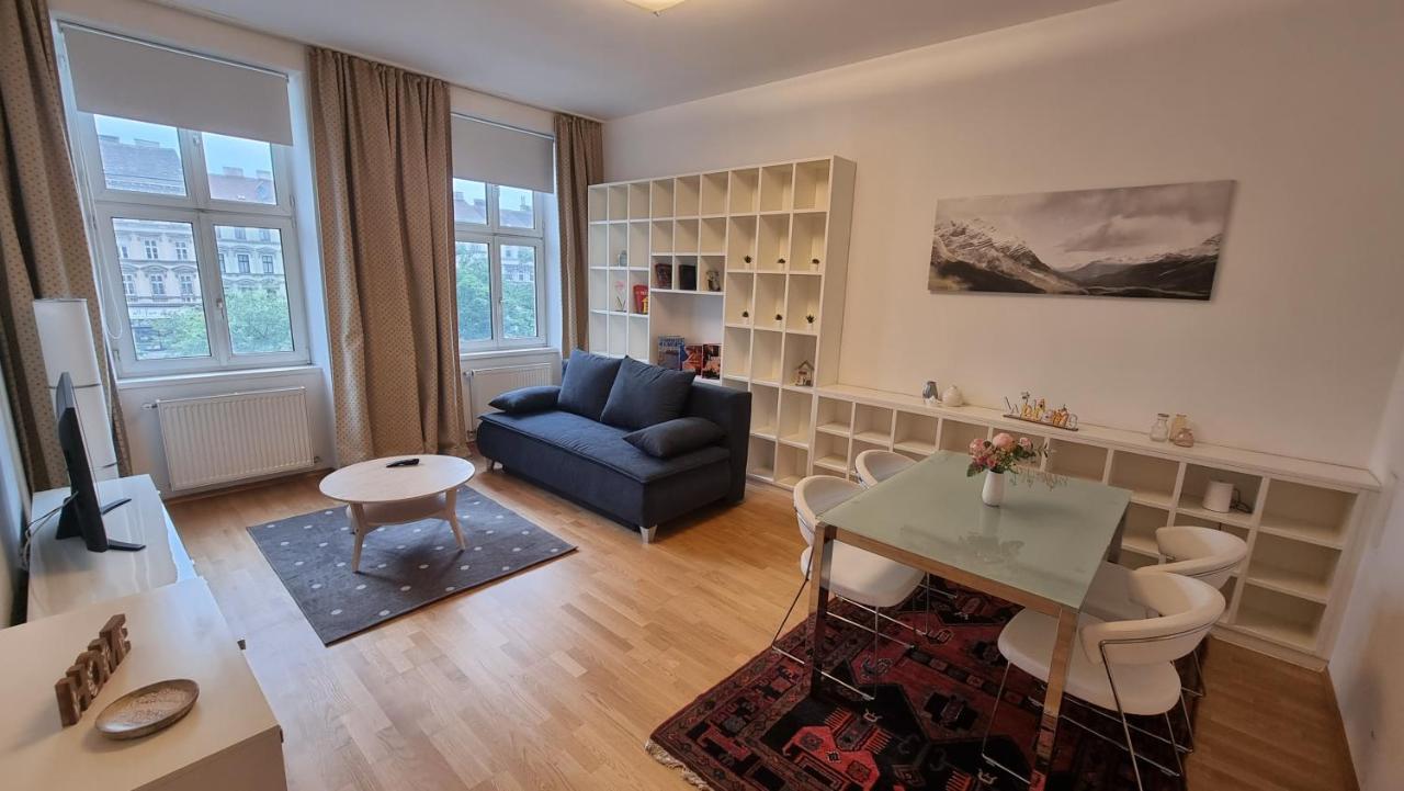 Sunny Apartment Next To Metro 1Br Wien Eksteriør billede