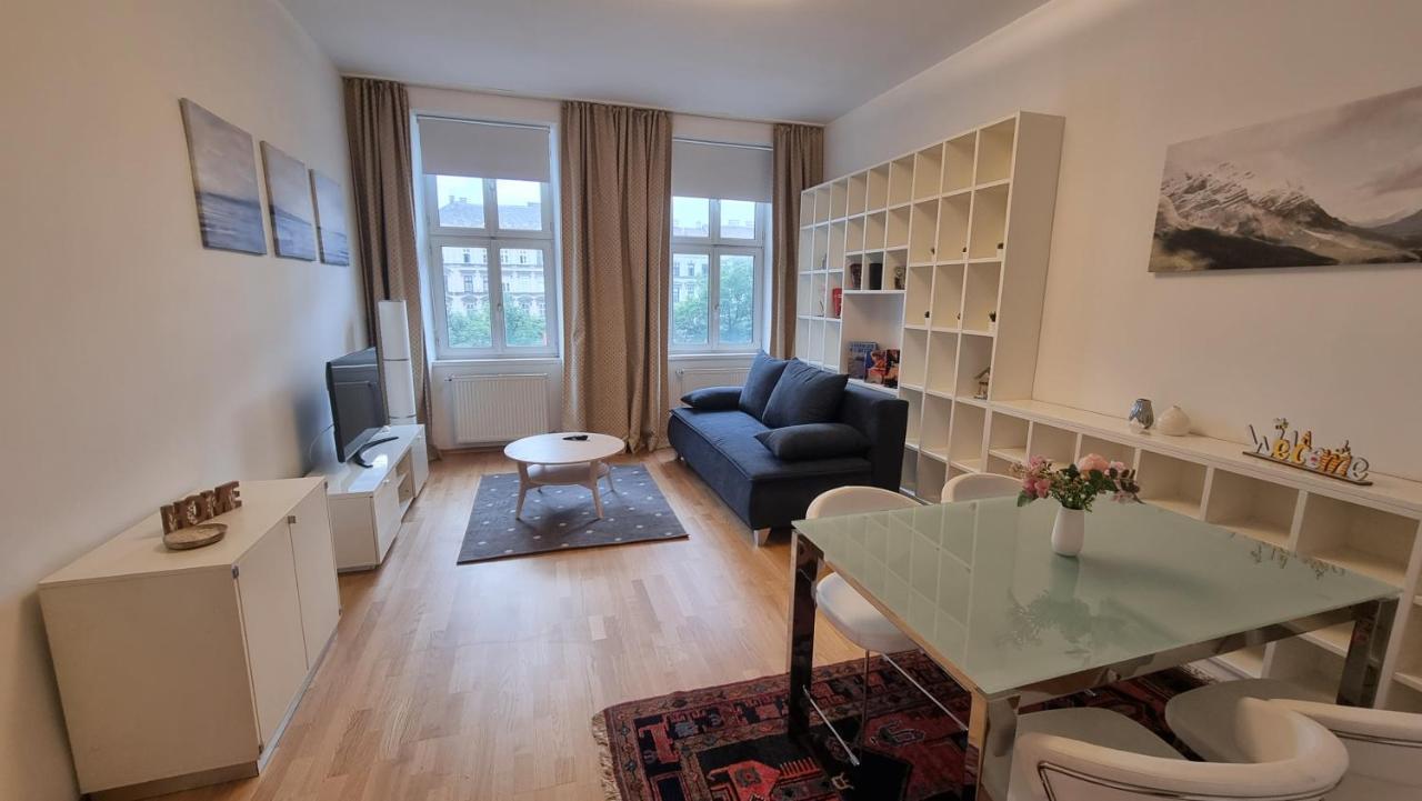 Sunny Apartment Next To Metro 1Br Wien Eksteriør billede